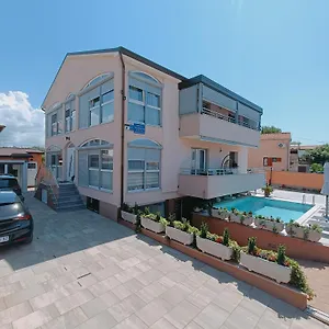 Slavica Apartman